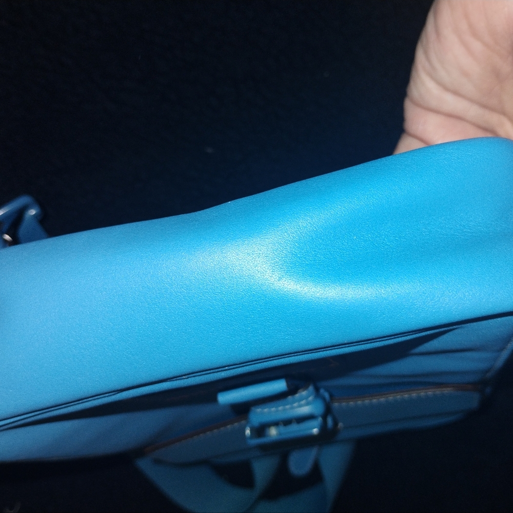 Coach Sling Crossbody Bag - Picture 3 of 7